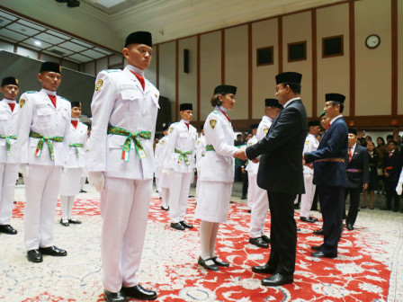Gubernur Kukuhkan 54 Anggota Paskibraka DKI Jakarta