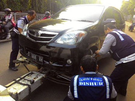 Parkir Liar di Jakut, 9 Mobil Diderek