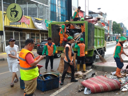  Ratusan Petugas Oranye Dikerahkan Bersihkan Sampah di Gropet