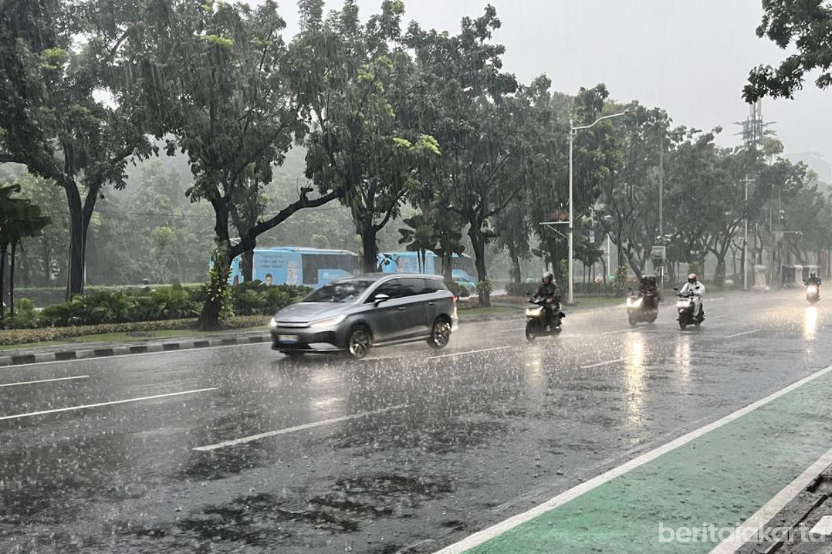 Hujan Lebat dan Merata Diprediksi Guyur Jakarta Hari Ini 