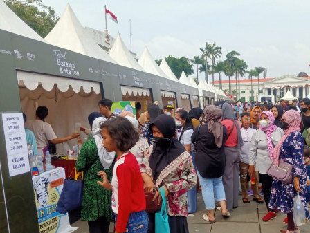 Bazar Festival Kota Tua, Sudin PPKUKM Jakbar Bukuka Omset Rp 74 Juta