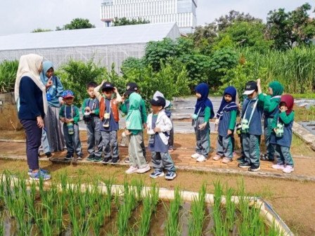  56 Murid Balita Qur'an Jakarta Timur Kunjungi AEW Ragunan 
