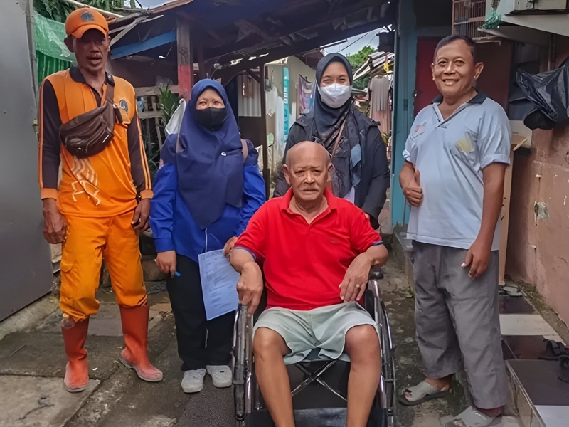 Sudinsos Jakbar Sudah Distribusikan 320 Alat Bantu Fisik