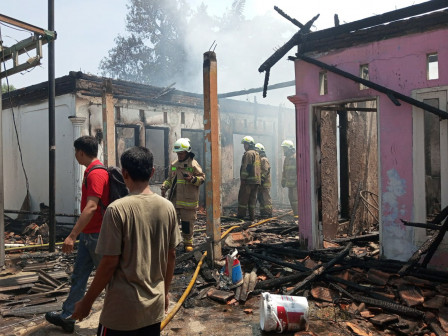  11 Mobil Pemadam Atasi Kebakaran di Pondok Kelapa 