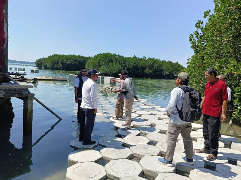 Pembangunan Tanggul di Pulau Kelapa Diapresiasi Warga 