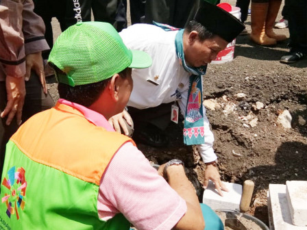  Pemkot Jakut Resmikan Pembangunan Depo Sampah Ramah Lingkungan 