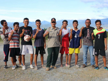 Tim Psikososial DKI Distribusikan Bantuan Alat Olahraga di Palu dan Sigi