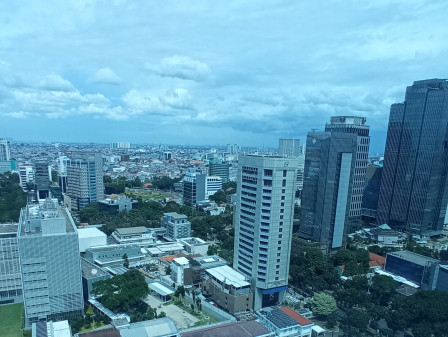 Awan Selimuti Langit Jakarta Hari Ini 