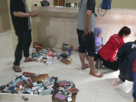 Ratusan Obat Kuat di Sita di Jalan Gajah Mada