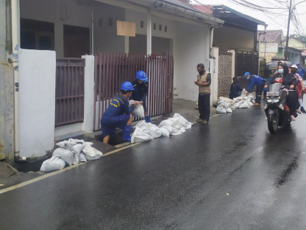 Pengurasan Saluran Air Jl Panti Asuhan Cipinang Cempedak Rampung 