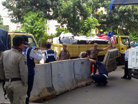 Putaran Jalan di Kolong FO Pondok Kopi Ditutup