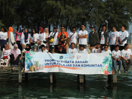  Ratusan Pelajar Ikut Program Promosi Wisata Bahari Kepulauan Seribu	