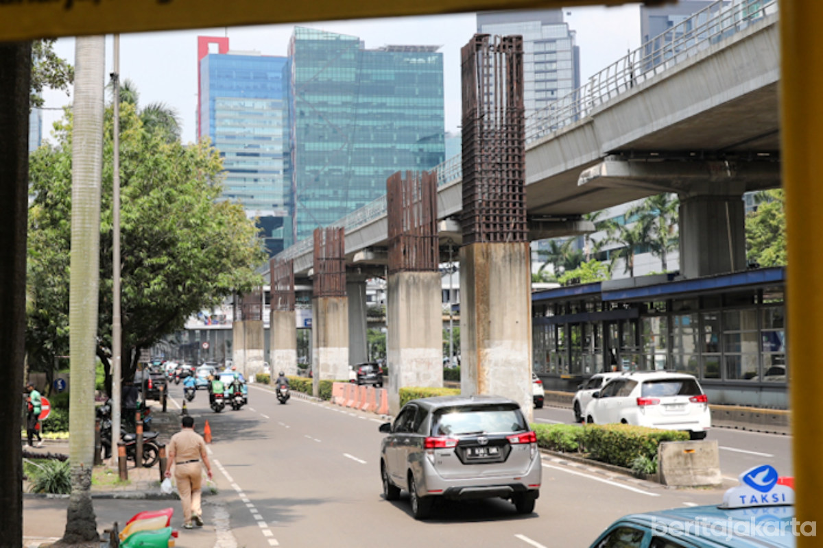 Depan Soal Pembongkaran Tiang Monorel 