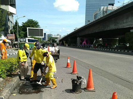 Delapan Titik Jalan Rusak Diperbaiki di Jalan S. Parman