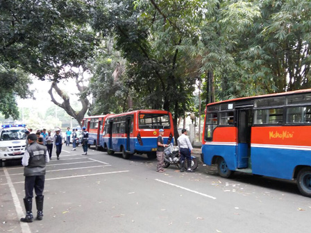        Delapan Angkutan Umum di Jalan Penataran di Tindak Petugas