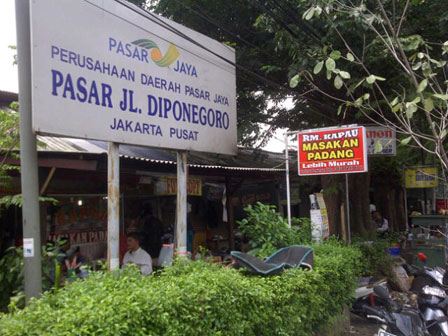 PD Pasar Jaya Relokasi Pedagang Pasar Diponegoro