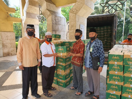 DMI DKI Jakarta Distribusikan 1.400 Dus Paket Kebersihan