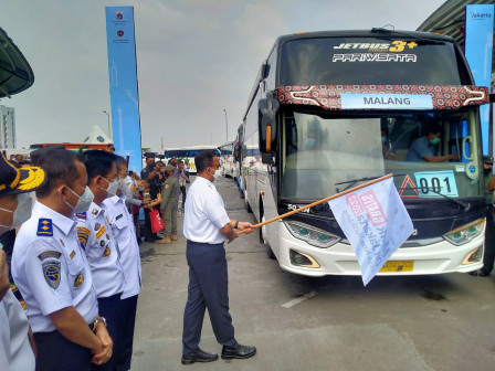  292 Bus Pengangkut Mudik Gratis Diberangkatkan dari Terminal Pulogebang 
