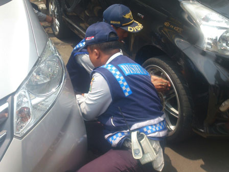 42 Kendaraan Terjaring Parkir Liar di Jakut