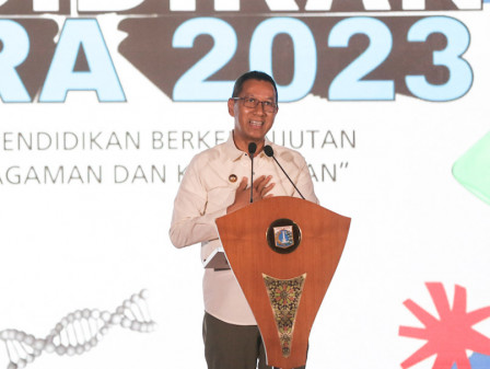 Pj Gubernur Heru Minta Anak Muda Wujudkan Indonesia Generasi Emas 2045