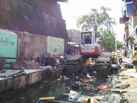 Kali Anak Ciliwung di Sawah Besar di Normalisasi