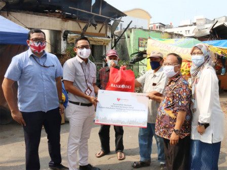  Bank DKI Bantu Korban Kebakaran di Kalibaru dan Cempaka Putih 