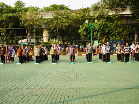Pemkot Jaksel Gelar Upacara Peringatan Hari Batik Nasional 