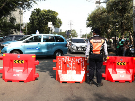 Ada Pekerjaan Girder LRT Jakarta, Dishub Rekayasa Ruas Jalan Tambak