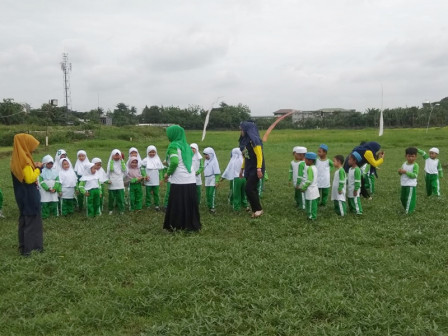 43 Siswa PAUD Berkunjung ke Agro Wisata Edukasi Cipinang Melayu