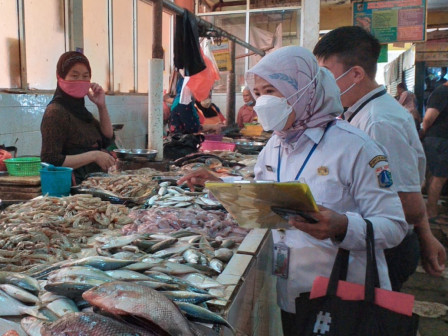 Sudin KPKP Jakbar Cek Bahan Pangan di Lima Pasar Tradisional