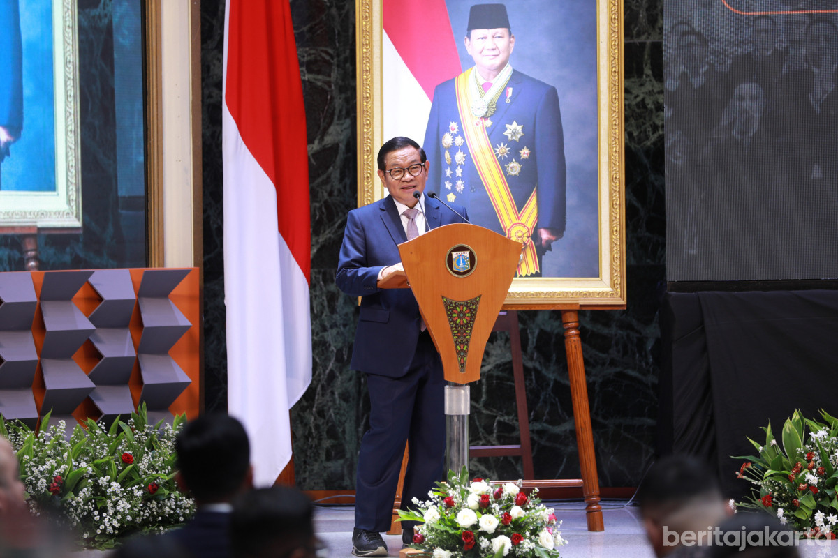 Pramono memberikan sambutan pada kegiatan Pengukuhan Anggota Baru HIPMI Jaya 2025