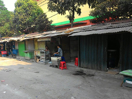 Pedagang Batu Akik di Jl Bekasi Barat I akan Ditertibkan