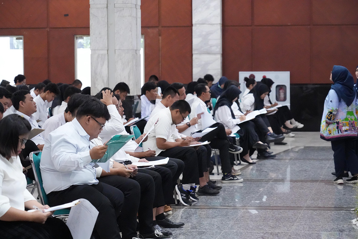 Proses seleksi PJLP Pasukan Putih di Jakarta Timur