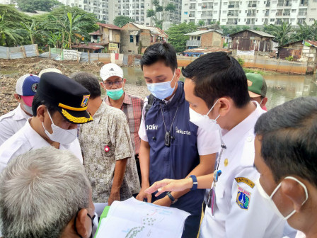 Tim P3W Jaktim Telusuri Saluran Air Pemicu Banjir di Cawang