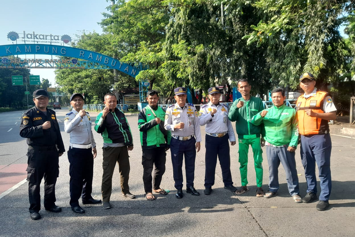 Pengelola Terminal Bus Kampung Rambutan deklarasi bersama ojol menjaga keamanan dan kebersihan