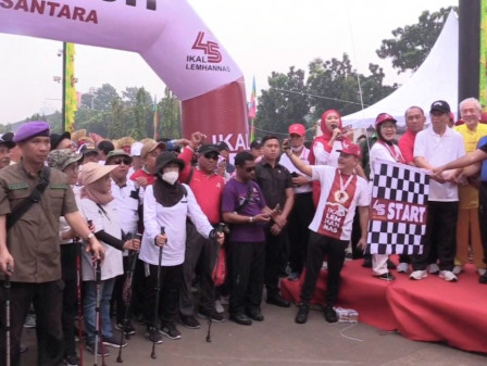 Ikal Lemhanas Gelar Jalan Sehat Nusantara di Plasa Timur Senayan