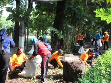  Kerja Bakti Massal Digelar Pemkab di Pulau Karya 