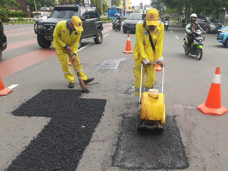 Pemprov DKI Lakukan Perbaikan Jalan di Sejumlah Lokasi