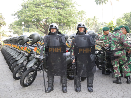 Cegah Begal, Pemprov DKI Hibahkan Ratusan Motor ke Kodam Jaya