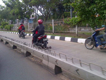 Starilisasi Jalur Bus Transjakarta, Ahok Pasang RFID