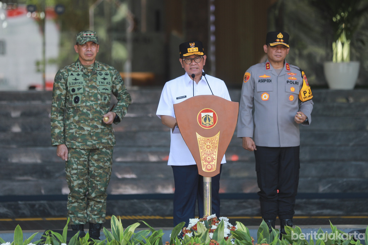 Gubernur DKI Jakarta memberikan sambutan saat acara deklarasi Satgas Jaga Jakarta 