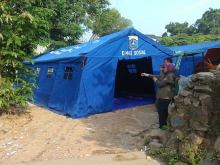 Tenda Pengungsian Korban Kebakaran Bidara Cina Didirikan