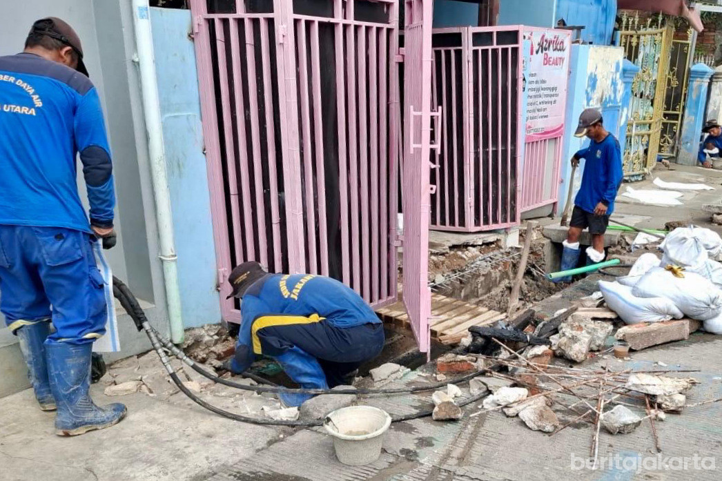 Normalisasi Saluran di Jalan Mindi