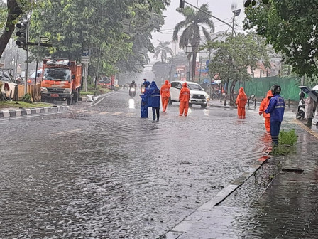 Genangan di Jalan Bungur Besar Raya Mulai Surut