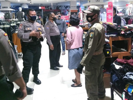 Pengawasan PSBB di Mall Tamini Square, Petugas Tak Temukan Pelanggaran