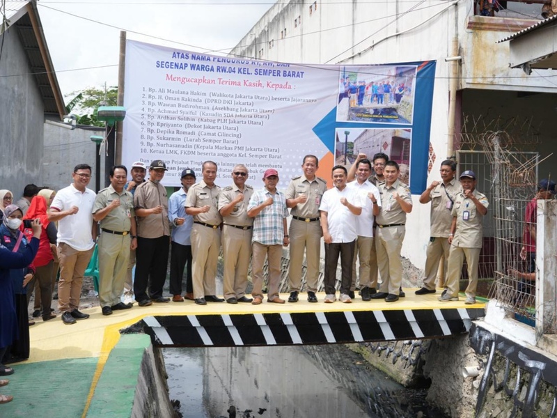 Wali Kota Jakut Resmikan Jembatan Penghubung Semper Barat dan Sukapura