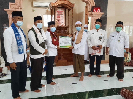 Masjid An-Ni'mah Pulau Panggang Mendapatkan Bantuan Dana Operasional
