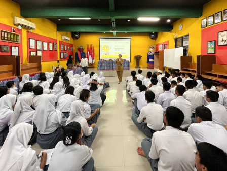 Puskesmas Tanjung Priok Berikan Edukasi Kesehatan Remaja di SMAN 80 Jakarta 