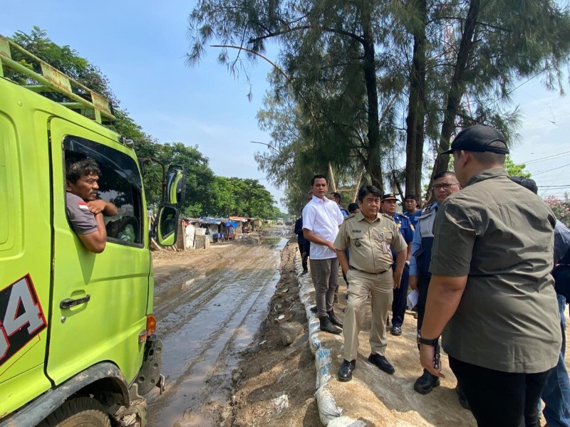 Jajaran Pemkot Jakarta Utara Tinjau Lokasi Jalan Rusak dan Berdebu