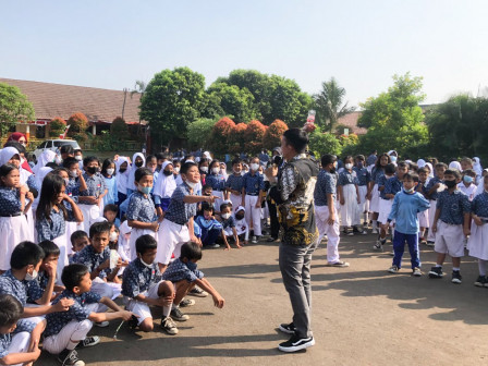 600 Pelajar SDN Tengah 07 Diedukasi Pemilahan Sampah